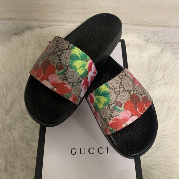 Gucci Shoes Gucci Gg Blooms Supreme Floral Slides Poshmark